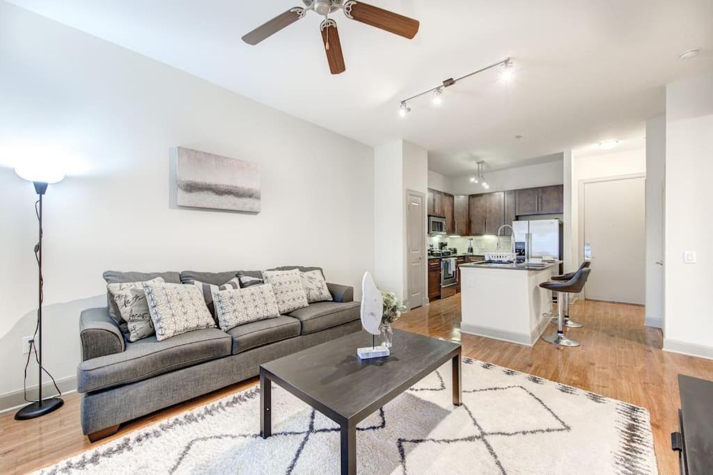 Chic 1Br Near Nrg With Pool Wifi Freeparking Apartment Houston Exterior foto