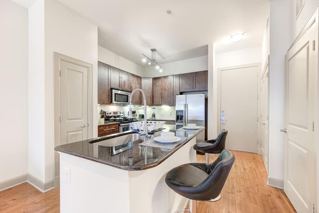 Chic 1Br Near Nrg With Pool Wifi Freeparking Apartment Houston Exterior foto