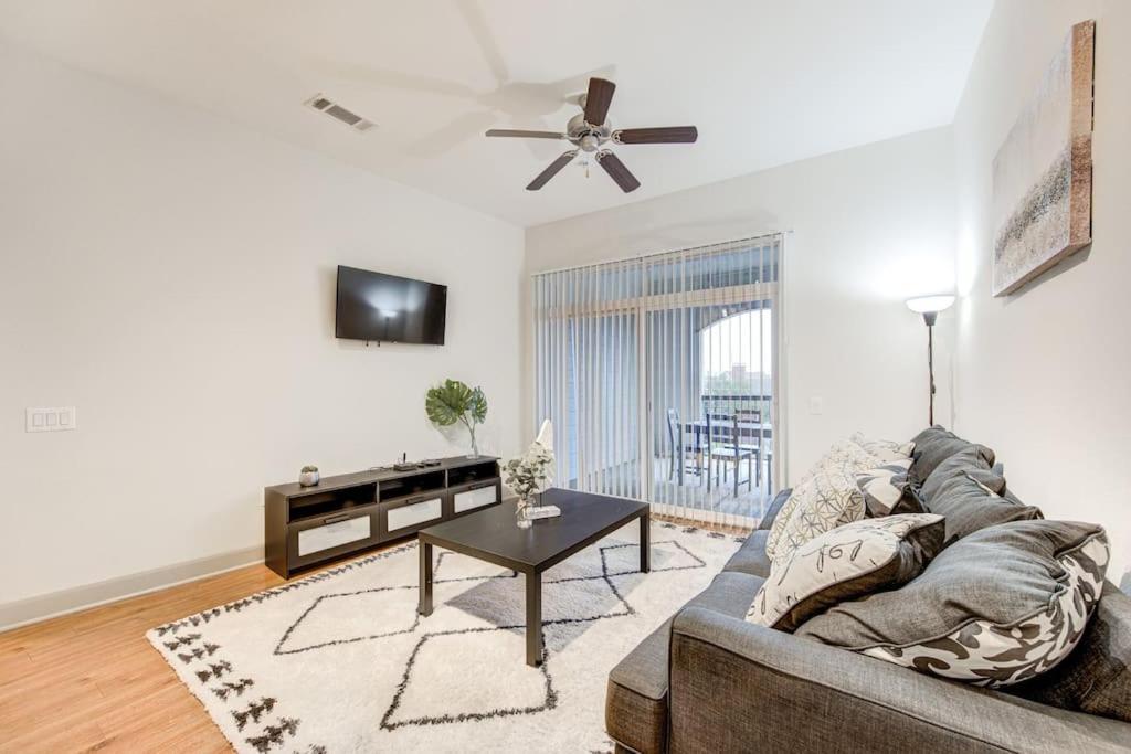 Chic 1Br Near Nrg With Pool Wifi Freeparking Apartment Houston Exterior foto