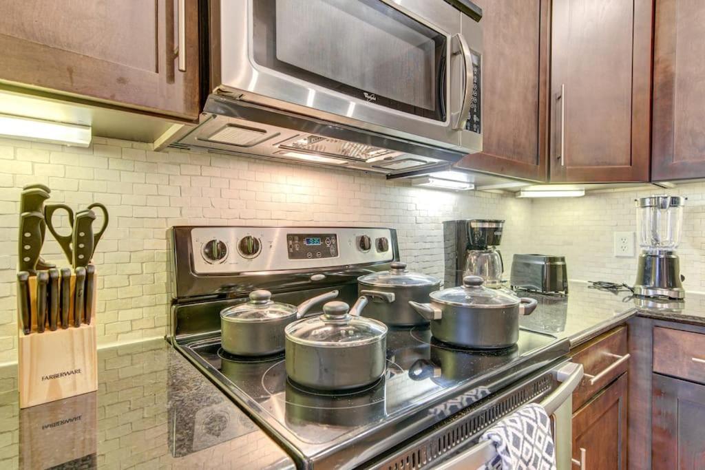 Chic 1Br Near Nrg With Pool Wifi Freeparking Apartment Houston Exterior foto